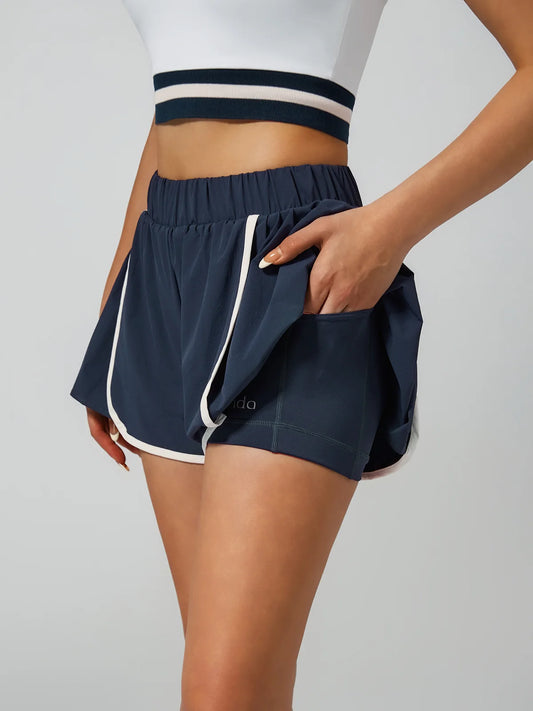 Women's Breathable Pleated Mid-Thigh Length Golf Shorts With Pockets